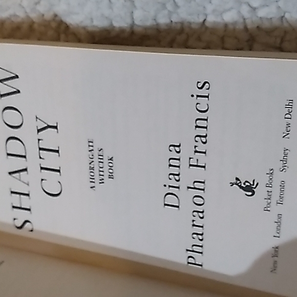 (5/$10) Shadow City by Diana Pharaoh Francis - Picture 3 of 3